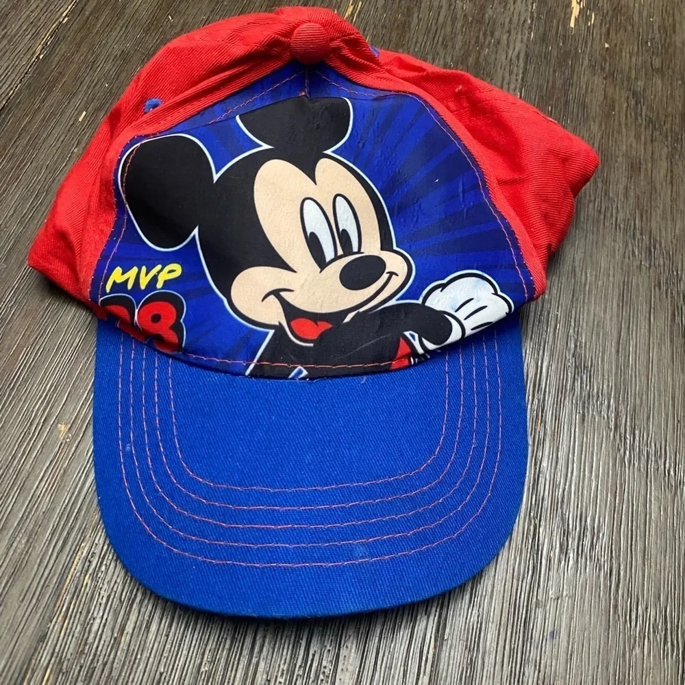 Lot of 6 boys character and Nike caps and beanies